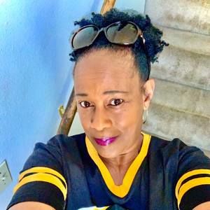 Meet your Posher, Loretta